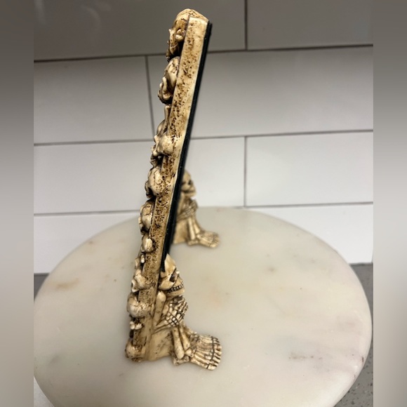 The Skull Collection - Skulls and Bones Design Personal Mirror 9”x7” - Picture 3 of 9